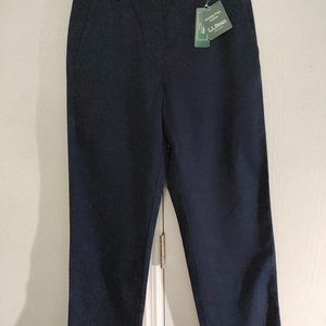 brand new LL BEAN women's classic fit navy cotton pants sze 4 petite eith nwt